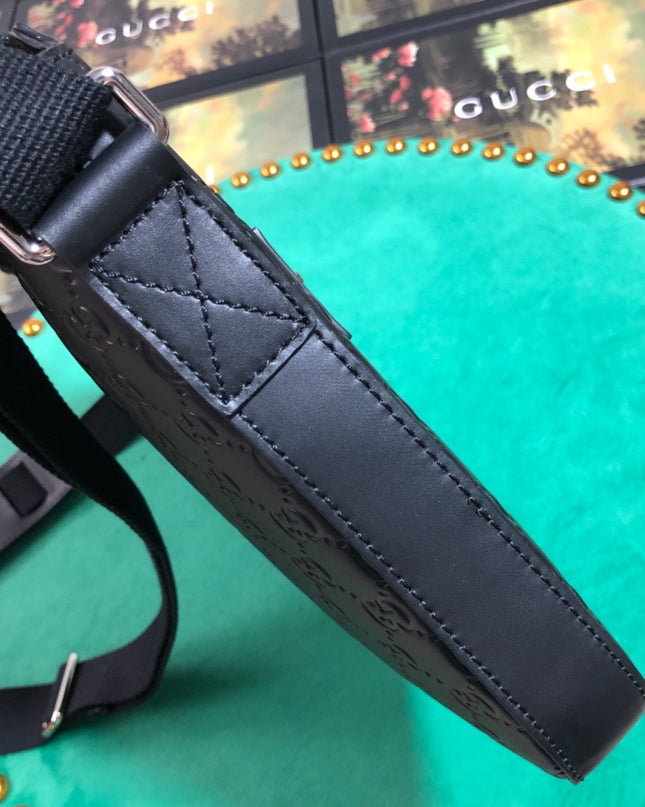 Gucci Gg Signature Messenger Bag 406410