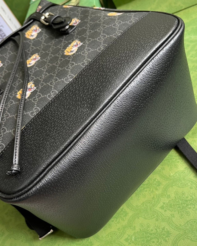 Gucci Medium Backpack With Tiger Print 696013