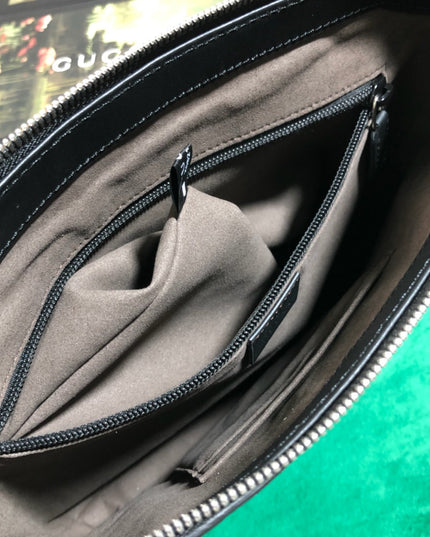 Gucci Gg Signature Messenger Bag 406410