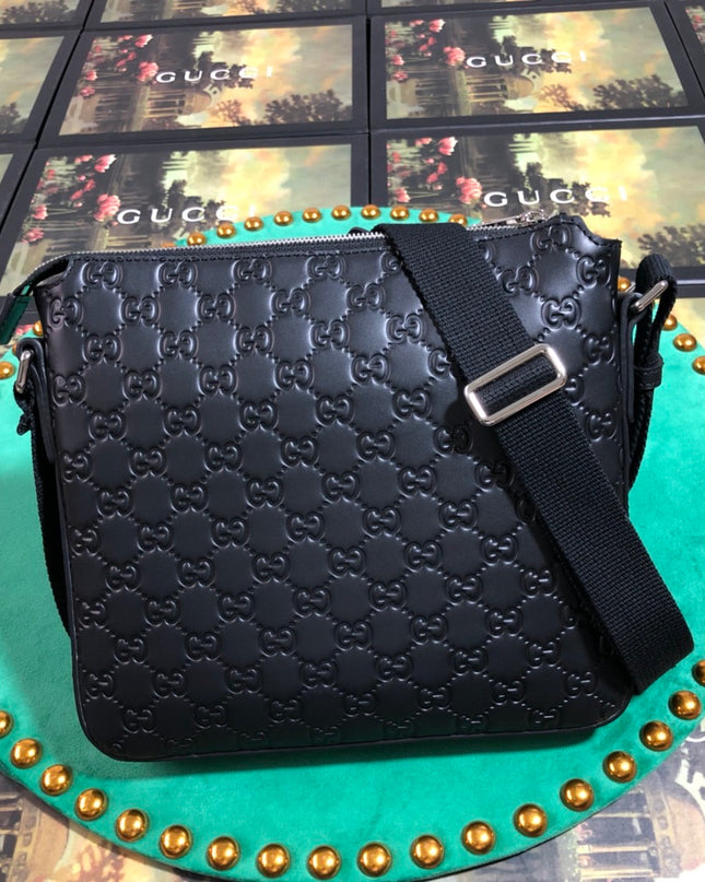 Gucci Gg Signature Messenger Bag 406410