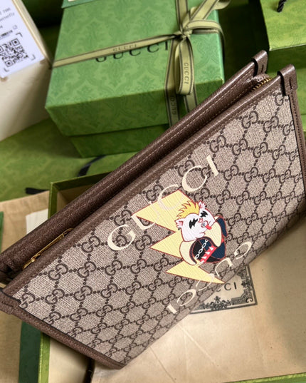 Gucci Bananya Print Pouch 703805