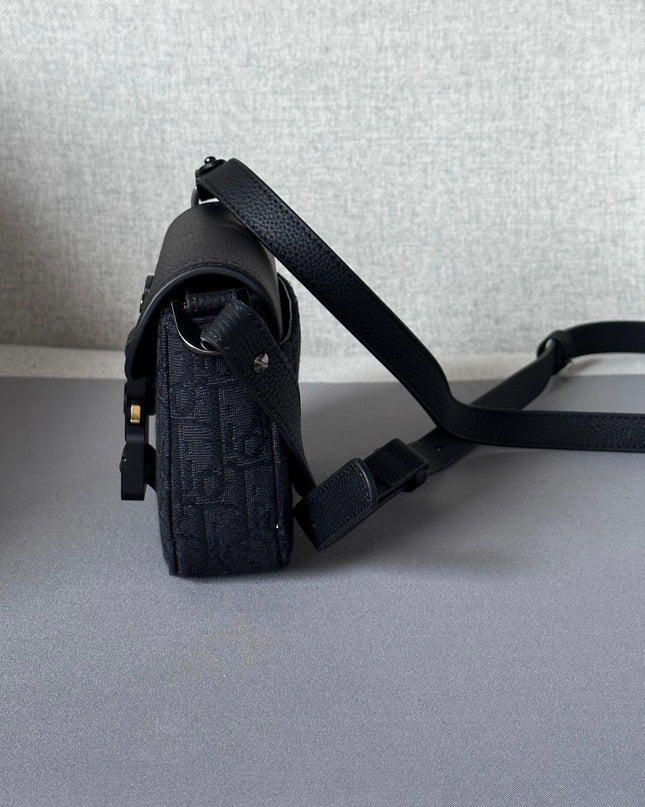 Christian Dior Messenger Bag 80219 - Black Grained Leather