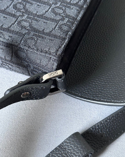 Christian Dior Messenger Bag 80219 - Black Grained Leather