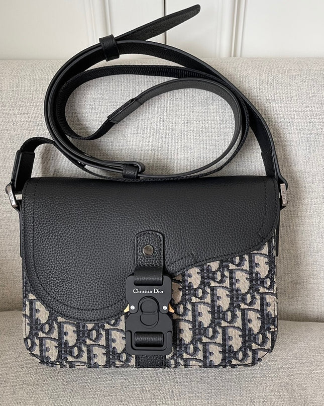 Dior Oblique Messenger Bag – Black Grained Leather