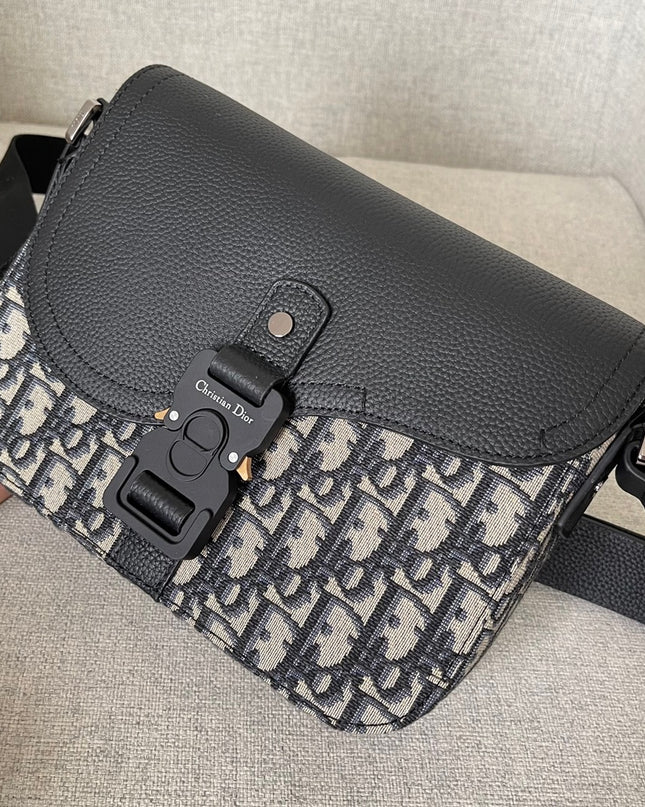Dior Oblique Messenger Bag – Black Grained Leather