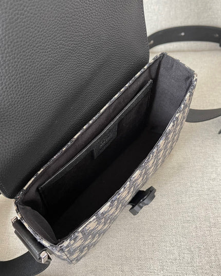 Dior Oblique Messenger Bag – Black Grained Leather