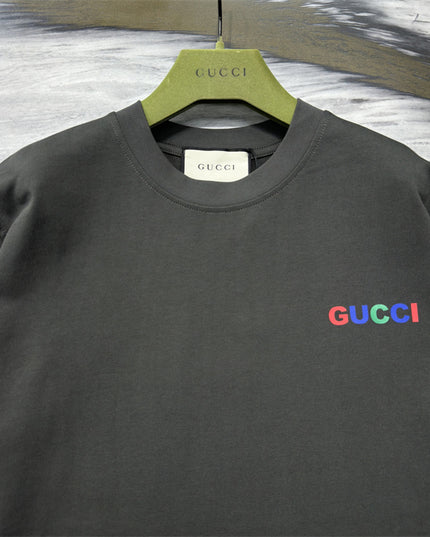 Gucci 2025ss Rainbow Logo Gray T-shirt – Top Version