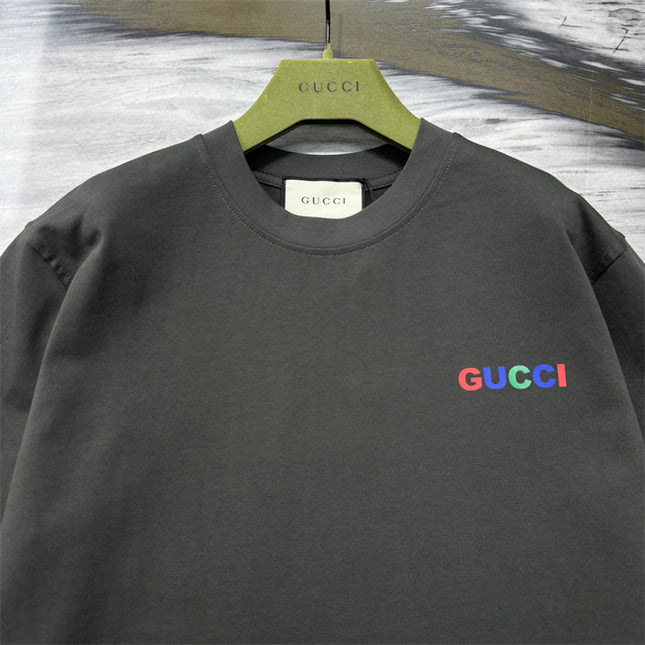 Gucci 2025ss Rainbow Logo Gray T-shirt – Top Version