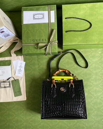Gucci Diana Small Crocodile Tote Bag 660195