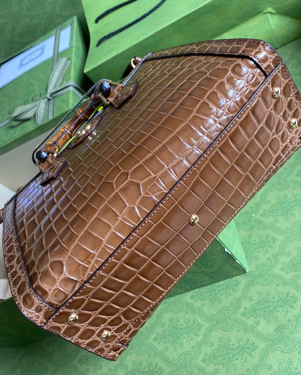 Gucci Diana Small Crocodile Tote Bag 660195