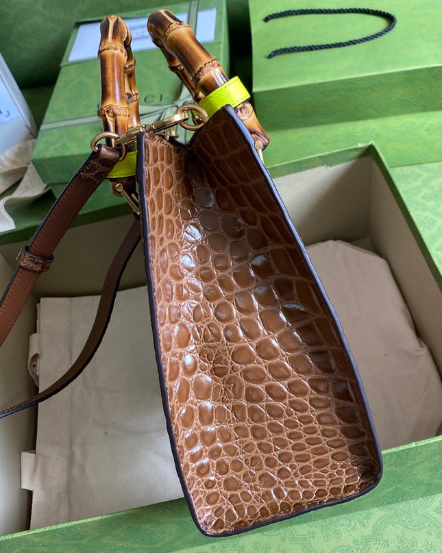 Gucci Diana Small Crocodile Tote Bag 660195