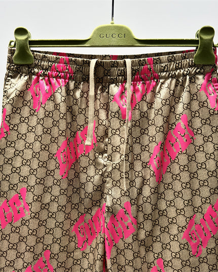  Gucci GG Supreme Logo-Patch Drawstring Shorts