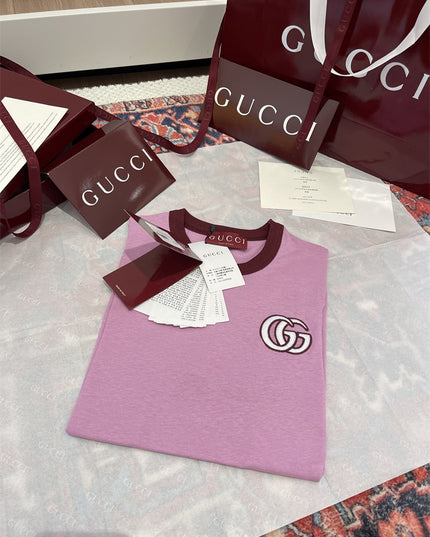 Gucci Interlocking GG Ringer T‑Shirt in Pink and Burgundy