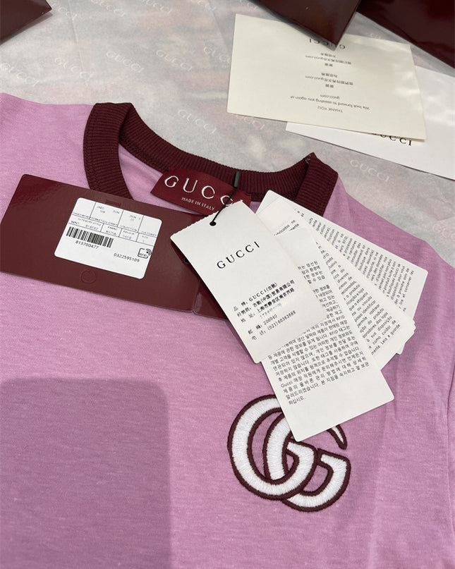 Gucci Interlocking GG Ringer T‑Shirt in Pink and Burgundy