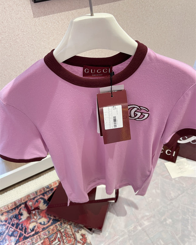 Gucci Interlocking GG Ringer T‑Shirt in Pink and Burgundy