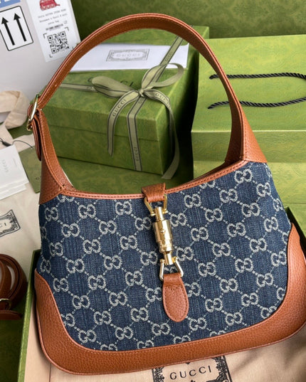Gucci Jackie 1961 Small Shoulder Bag 636706