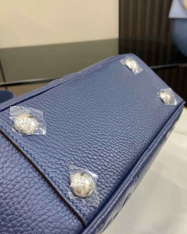 Gucci Jumbo Medium Messenger Bag 766946
