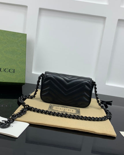 Gucci Marmont Belt Bag 699757 – Black Patent Leather with Black Hardware