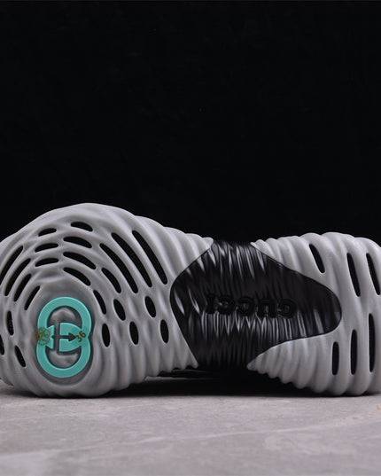 Gucci Screener Metallic Silver Sneaker