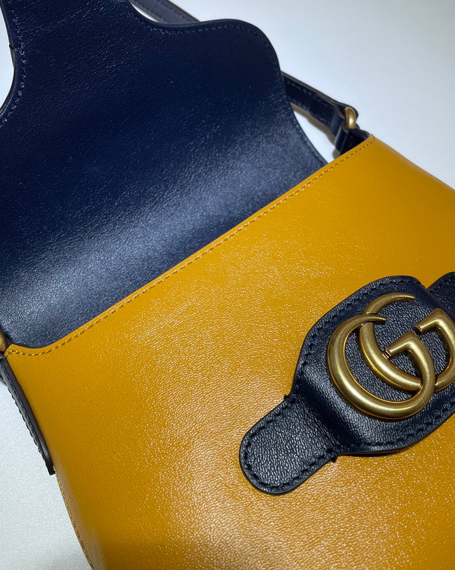 Gucci Small Messenger Bag 648934 – Smooth Leather with Double G Hardware