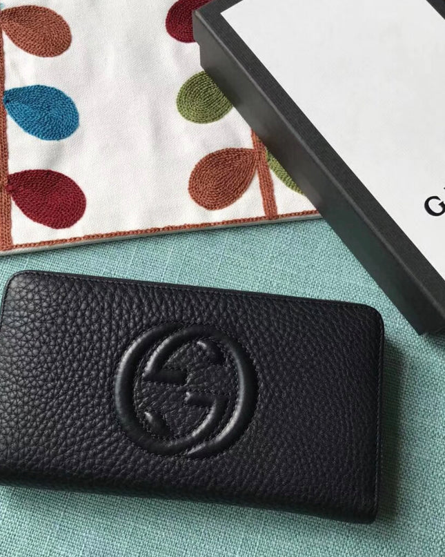 Gucci Soho Zip Wallet – Black Pebbled Leather with Tassel