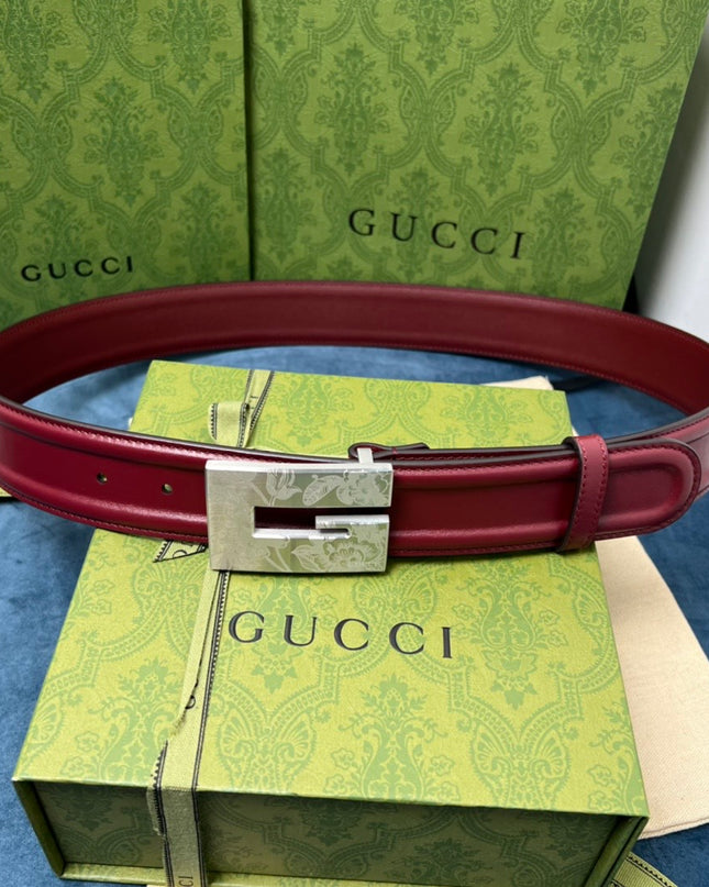 Gucci Thin Belt – Black Leather with Engraved Square G Buckle