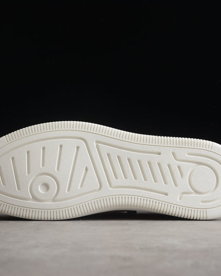 Gucci White Bee Embroidered Low-Top Sneaker