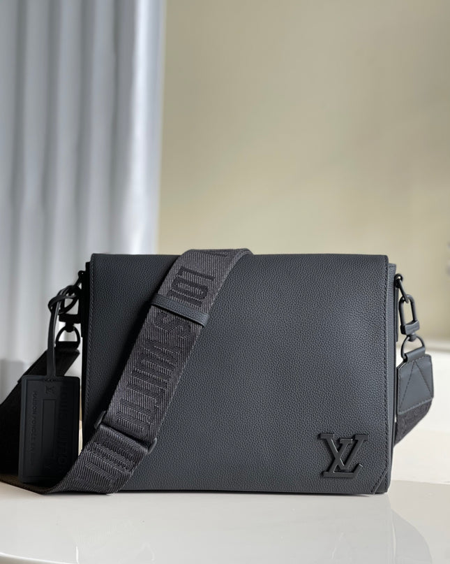 Louis Vuitton Aerogram Messenger Bag M57080