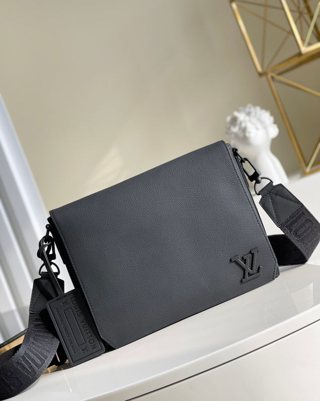 Louis Vuitton Aerogram Messenger Bag M57080