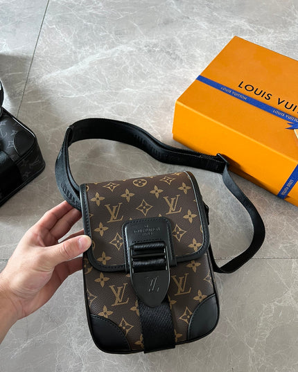 Louis Vuitton S Lock Vertical Wearable Wallet – Classic Monogram Canvas
