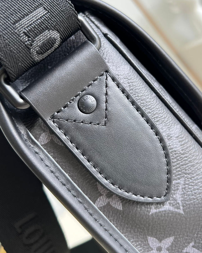 Louis Vuitton S Lock Vertical Wearable Wallet – Monogram Eclipse