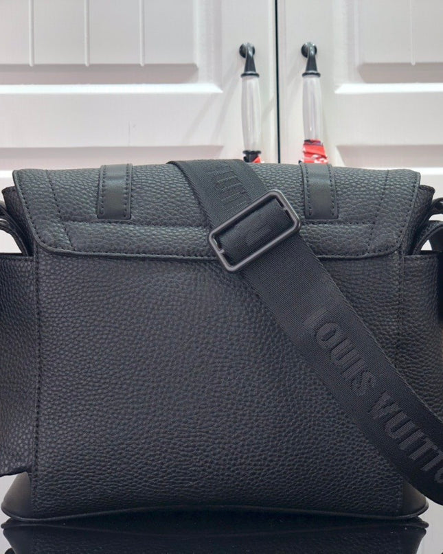 Louis Vuitton Christopher Messenger Bag M58476