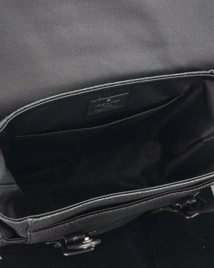 Louis Vuitton Christopher Messenger Bag M58476