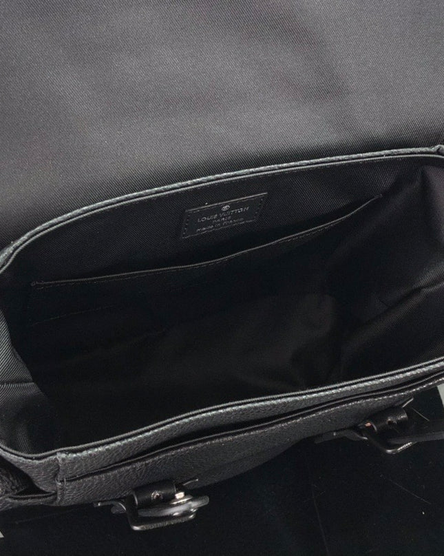 Louis Vuitton Christopher Messenger Bag M58476