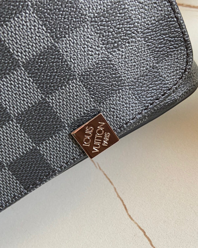 Louis Vuitton District MM Messenger Bag N41029