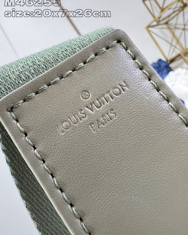 Louis Vuitton District PM Messenger Bag M11593