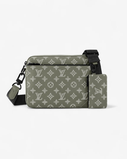 Louis Vuitton District PM Messenger Bag M11593