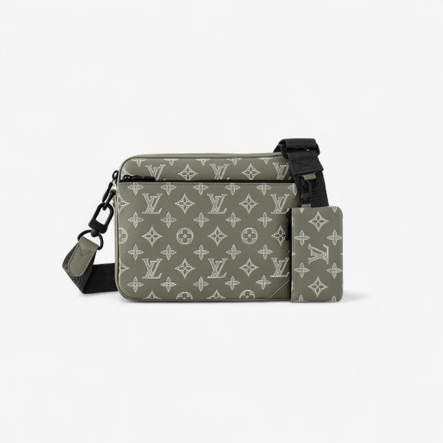 Louis Vuitton District PM Messenger Bag M11593