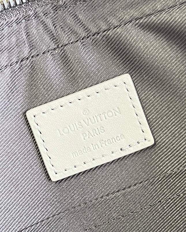 Louis Vuitton Duo Messenger Bag M46104