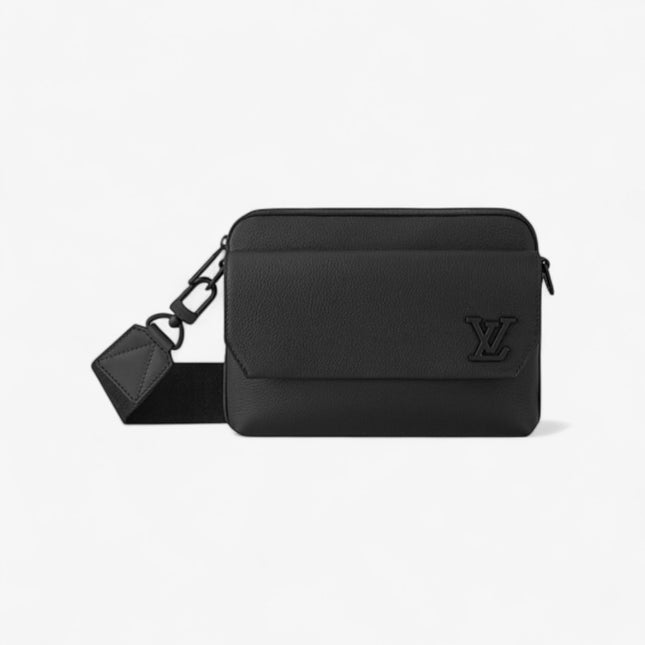 Louis Vuitton Fastline Messenger Bag M11600
