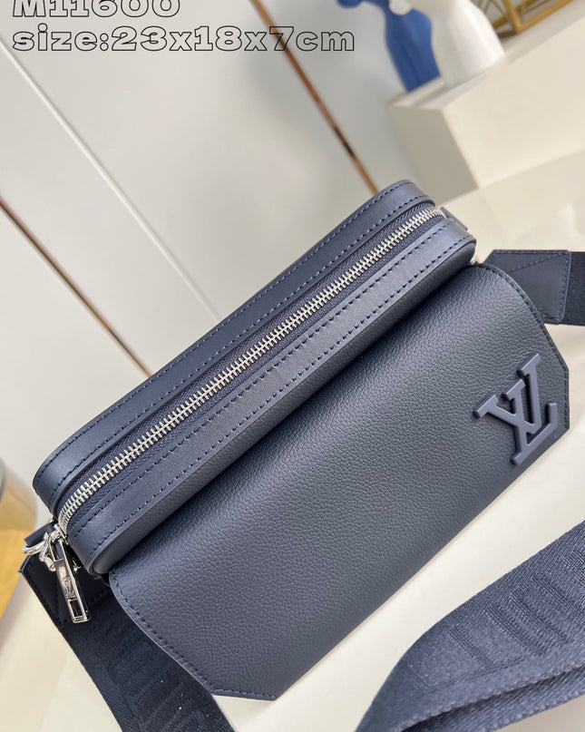Louis Vuitton Fastline Messenger Bag M11600