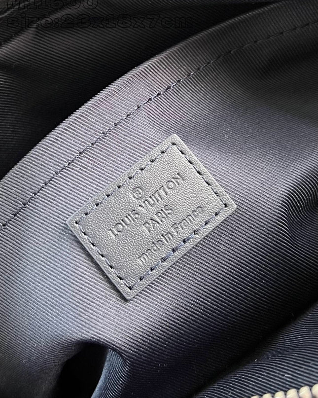 Louis Vuitton Fastline Messenger Bag M11600