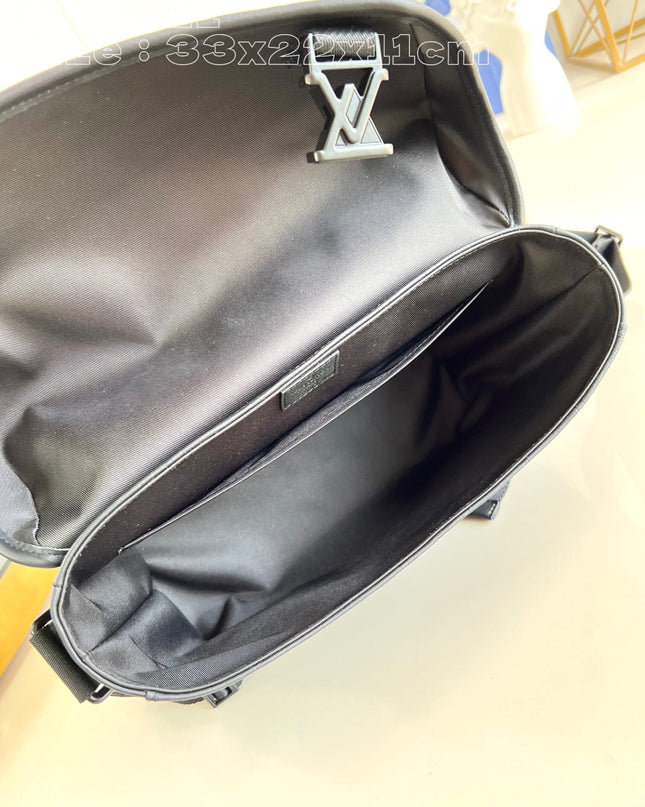 Louis Vuitton Messenger Voyager Pm Bag M25121