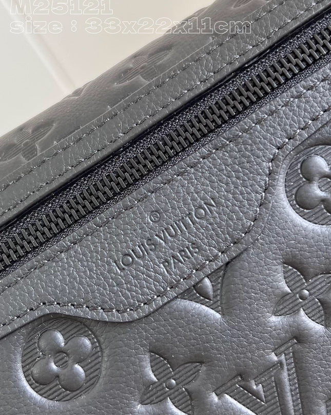 Louis Vuitton Messenger Voyager Pm Bag M25121
