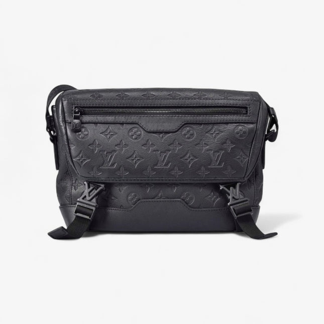 Louis Vuitton Messenger Voyager Pm Bag M25121