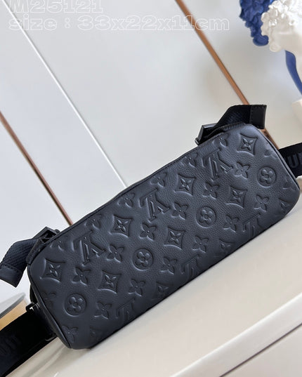 Louis Vuitton Messenger Voyager Pm Bag M25121