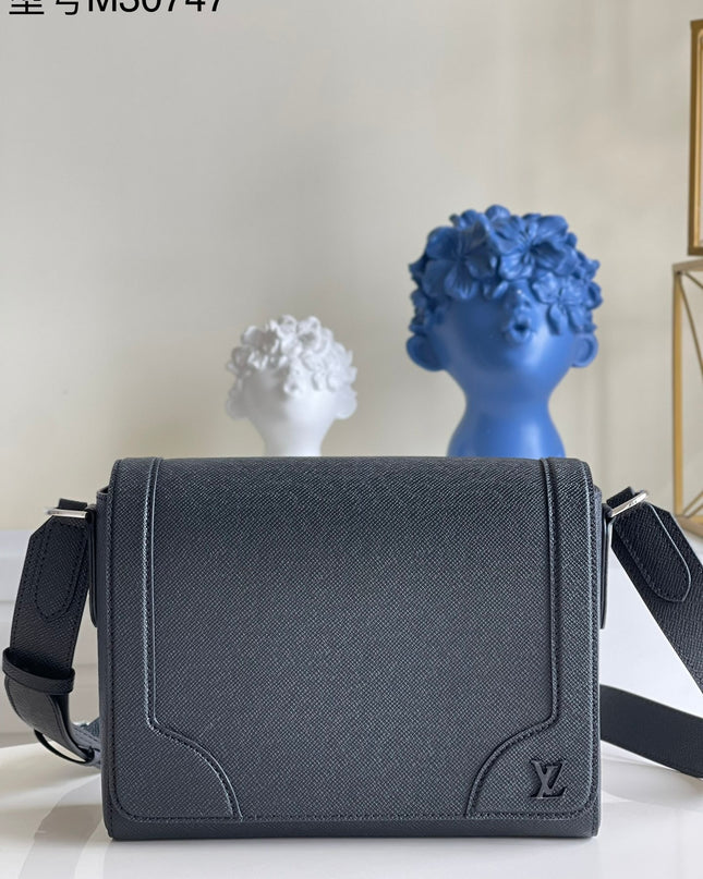 Louis Vuitton New Flap Messenger Bag M30807 - Premium Black