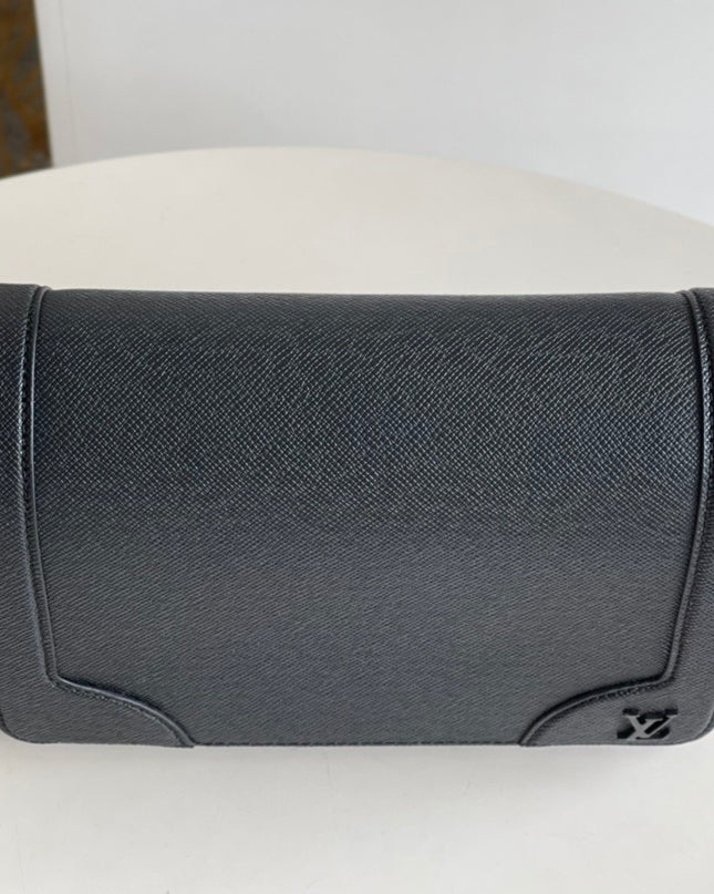 Louis Vuitton New Flap Messenger Bag M30807 - Premium Black