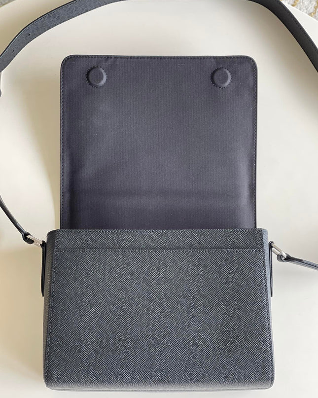 Louis Vuitton New Flap Messenger Bag M30807 - Premium Black