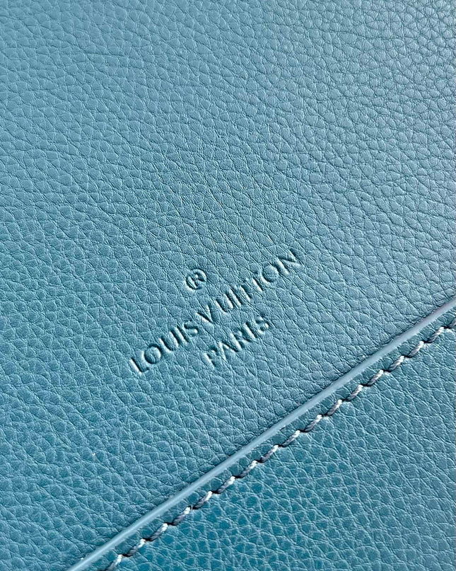 Louis Vuitton New Messenger Bag M59327